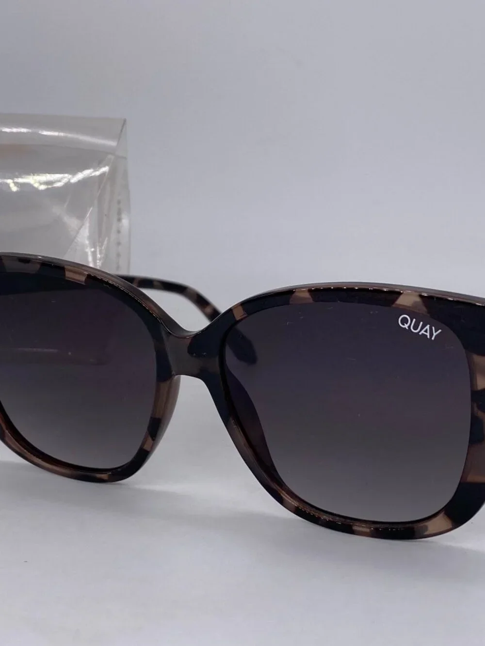 Quay Australia Ever After 125 Sunglasses 146mm Brown Tortoise Frame Cat 3 Lenses
